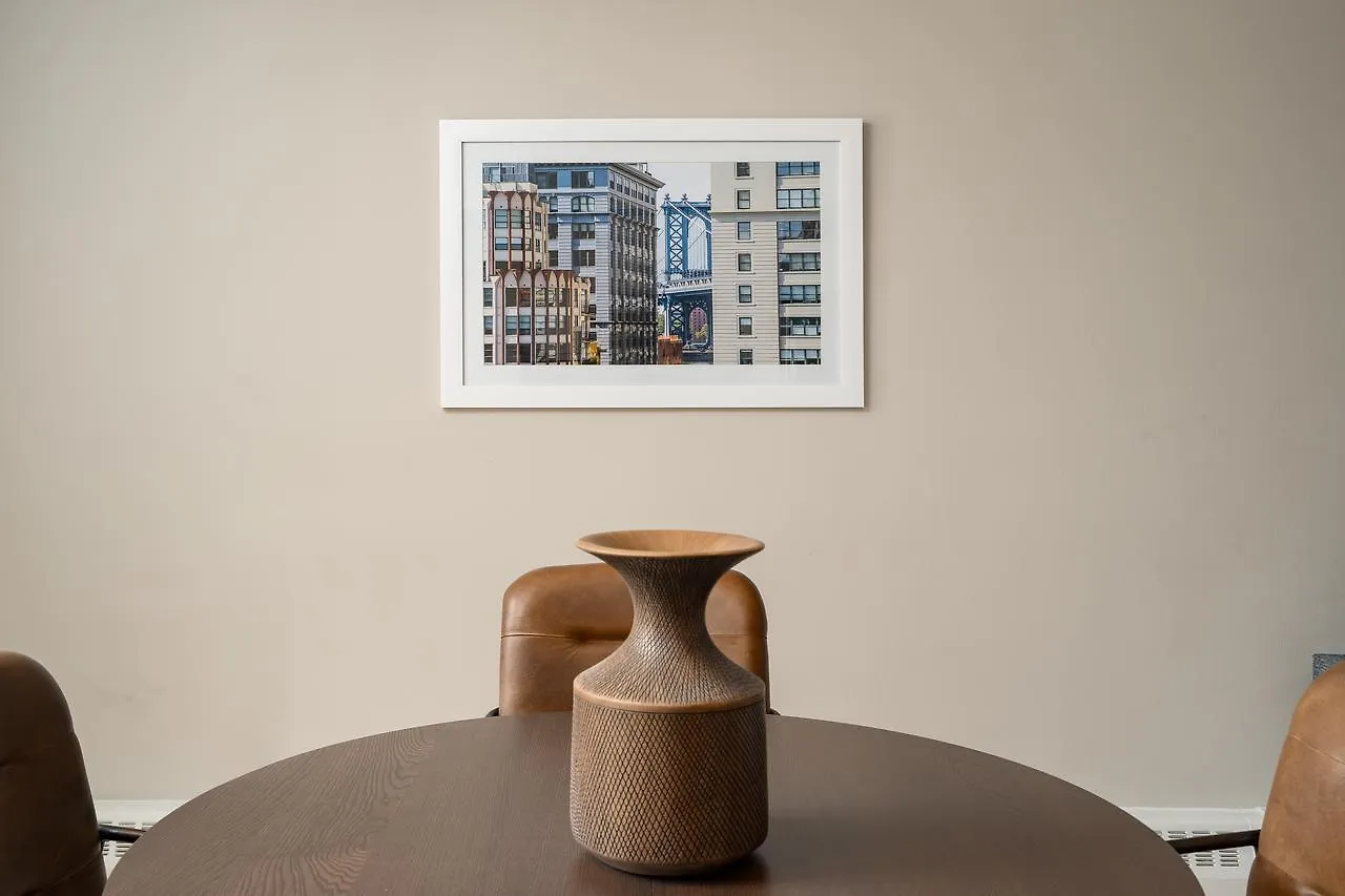 Bold Downtown Montreal Suites By Sonder