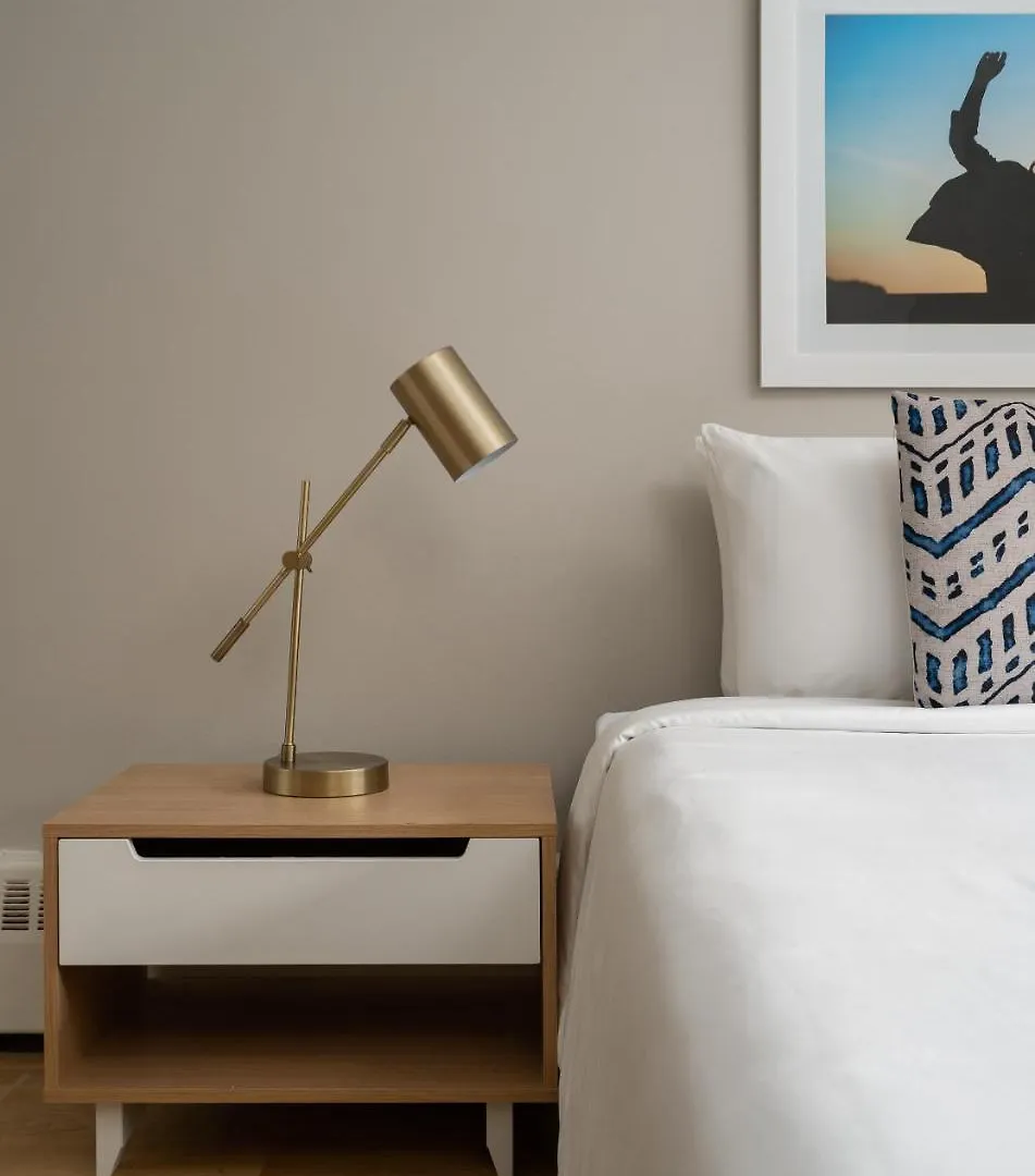Bold Downtown Montreal Suites By Sonder 3*,