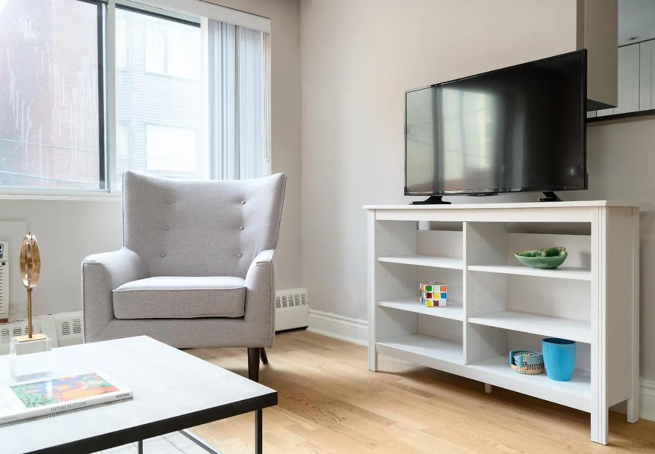 Bold Downtown Montreal Suites By Sonder Canada
