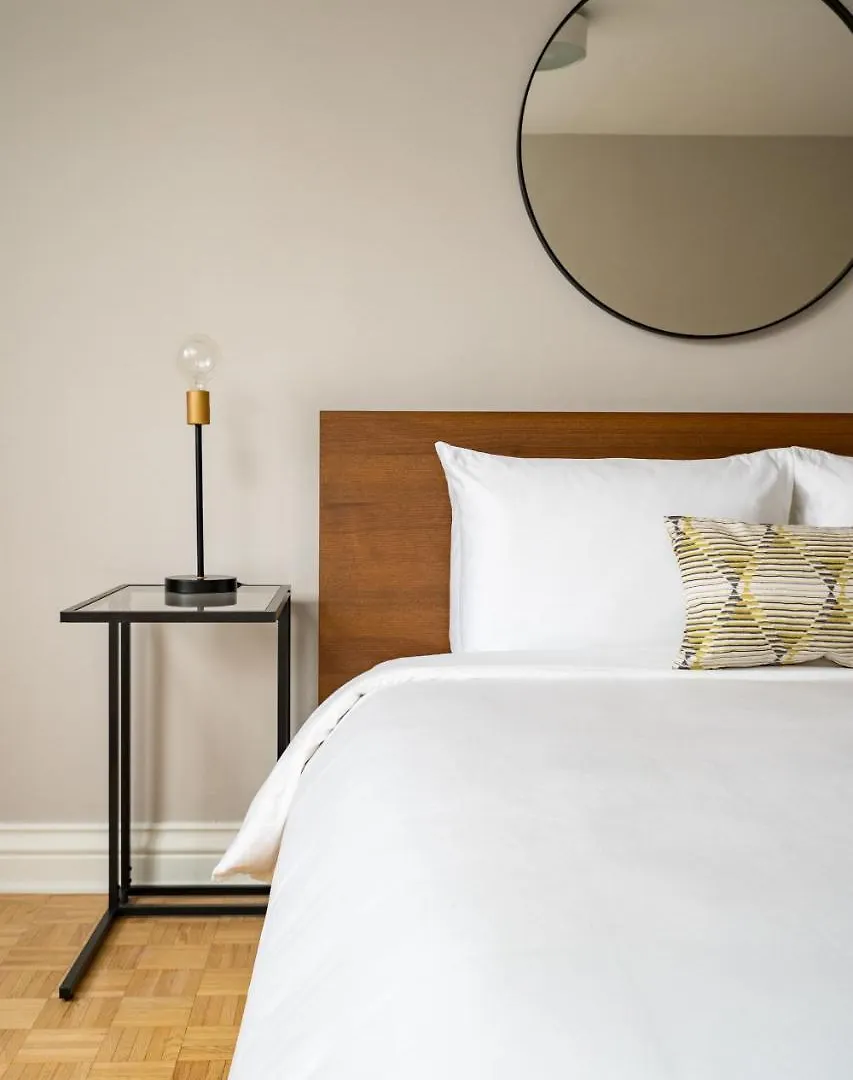 Bold Downtown Montreal Suites By Sonder